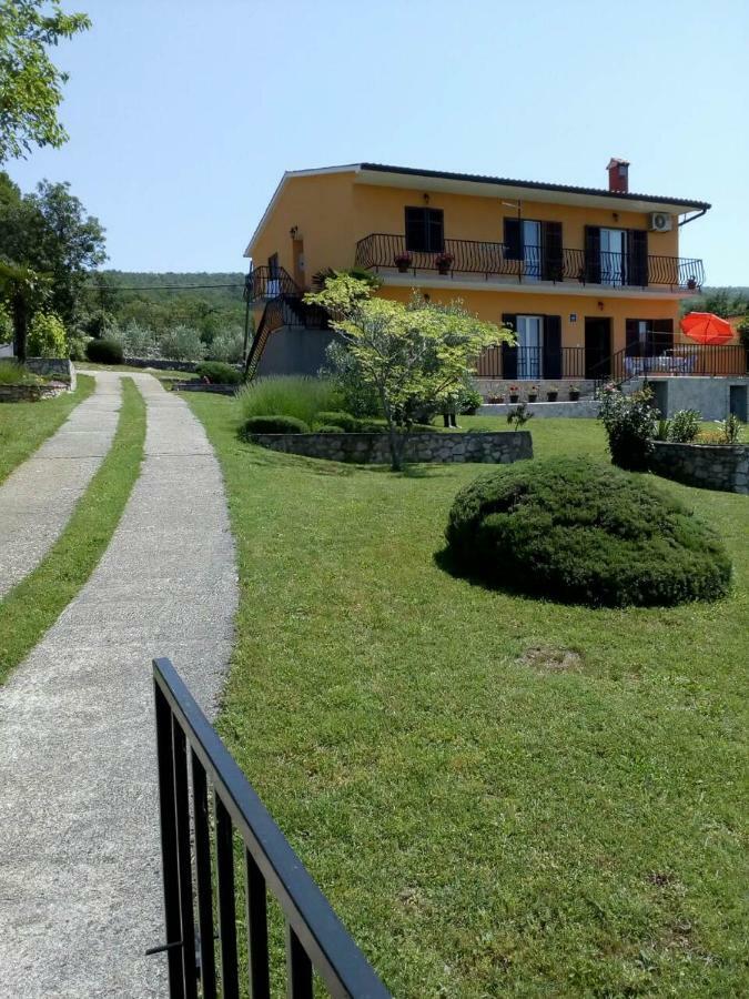 Apartman Knapic Koromačno Exterior foto